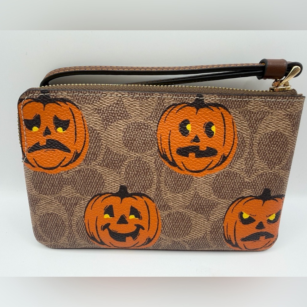 Coach Pumpkin Corner Zip Wristlet NWT - Picture 8 of 14